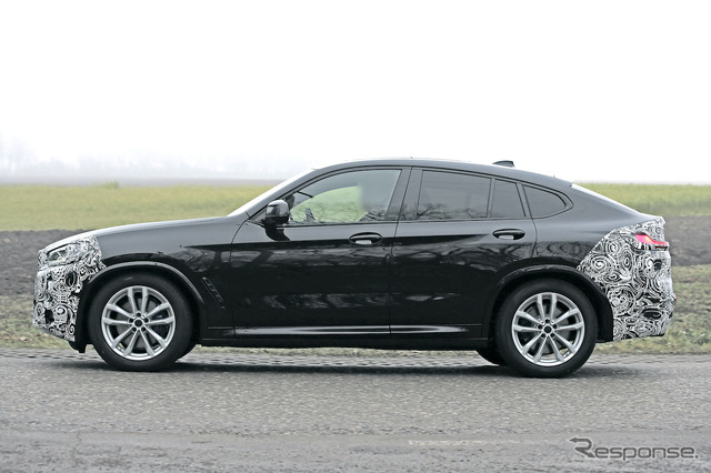 BMW X4 改良新型 プロトタイプ(スクープ写真)