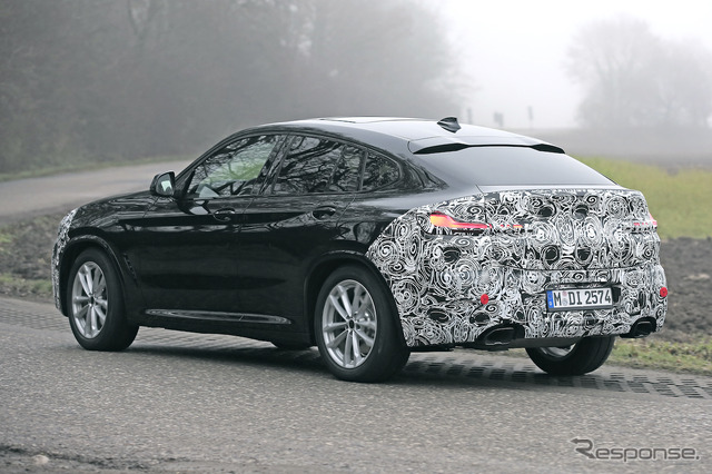 BMW X4 改良新型 プロトタイプ(スクープ写真)