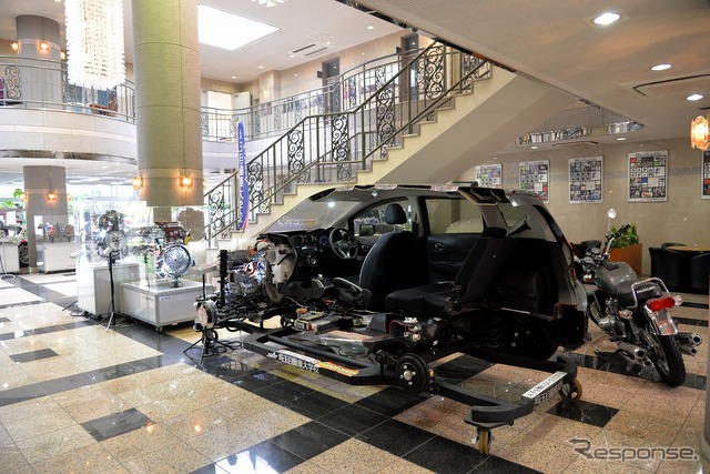 埼玉自動車大学校「公開授業+旧車・スーパーカー展示」