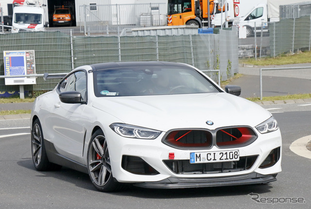 BMW M8をベースとした謎の開発車両(スクープ写真)