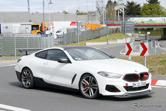 BMW M8をベースとした謎の開発車両（スクープ写真）