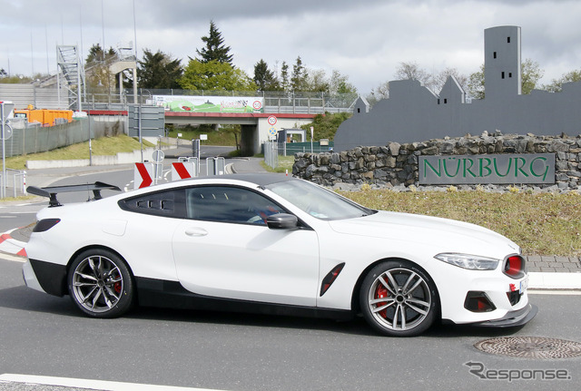 BMW M8をベースとした謎の開発車両(スクープ写真)