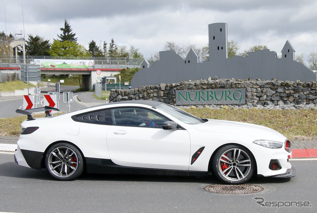 BMW M8をベースとした謎の開発車両(スクープ写真)