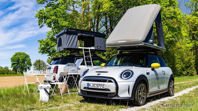 純正ルーフテントを装着したMINIの電動2車種。MINI『カントリーマン』(日本名:MINI『クロスオーバー』)のPHVとMINI『ハッチバック』のEV