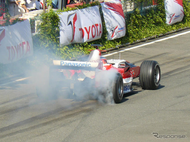 【トヨタF1お台場イベント】グロック&可夢偉がトヨタサウンドも高らかに