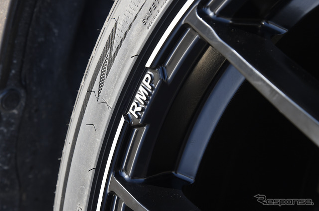 MID【RMP 025F】推奨サイズ:20×8.5J Inset38 5H-114.3/カラー:セミグロスブラック+リムエッジDC+ロゴマシニング/タイヤサイズ:245/40R20