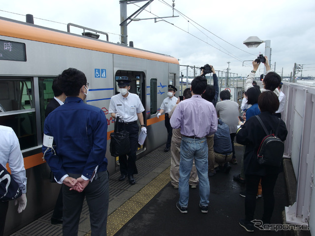 京成線ミステリーツアー:3100形車両が芝山鉄道に入線。