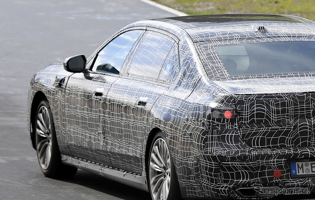 BMW 7シリーズ 次期型プロトタイプ(スクープ写真)