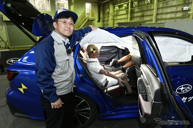新型スバル・レヴォーグ:JNCAP ファイブスター大賞獲得