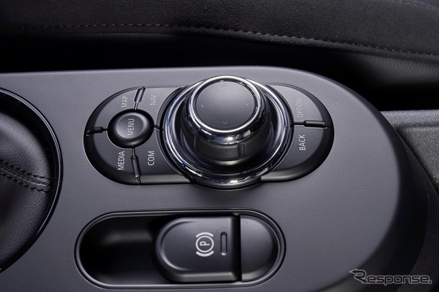 MINI 5ドア 改良新型