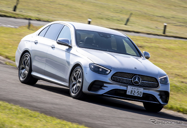 メルセデスベンツ Eクラスセダン(E200スポーツ)