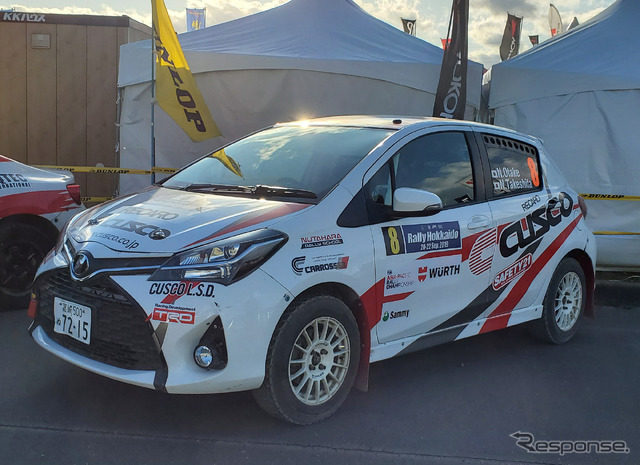 クスコレーシングとヌタハララリースクールのコラボでAPRCに参戦したヴィッツR1