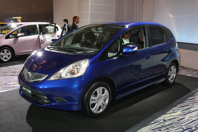 08年度上半期の新車販売…フィット 6年ぶりトップ