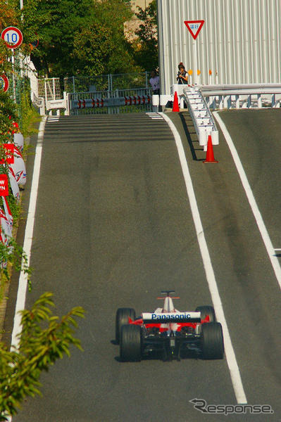 【トヨタF1お台場イベント】写真蔵…メガウェブをF1が走り抜ける
