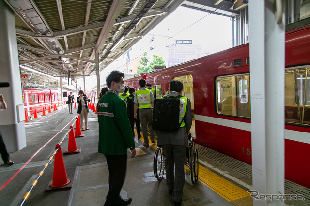 京浜急行の鉄道に対する妨害対策訓練