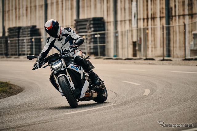 BMW S1000R