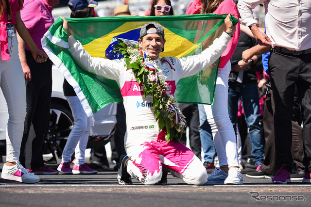 ブラジル出身のカストロネベス、同国の選手によるインディ500制覇は通算7回目とされる。