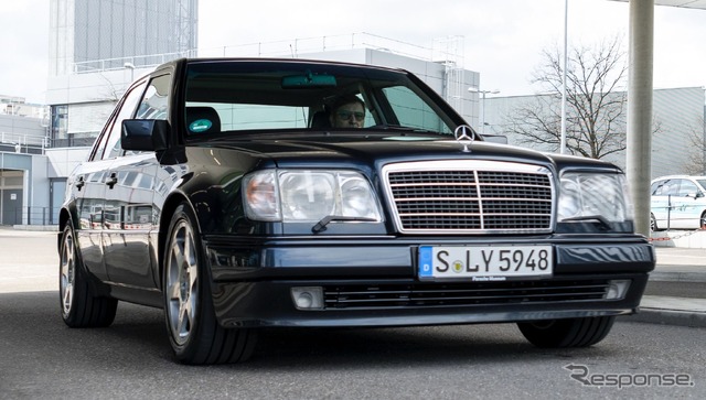 メルセデスベンツ E500