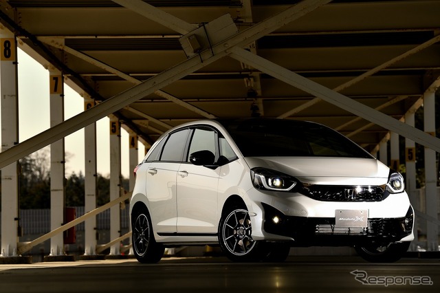 ホンダ フィット e:HEV モデューロX