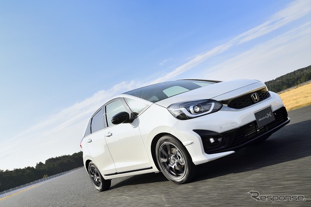 ホンダ フィット e:HEV モデューロX
