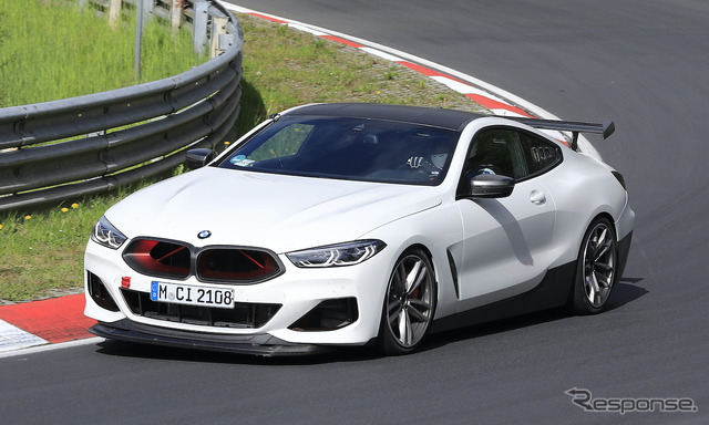 BMW M8をベースとした謎の開発車両(スクープ写真)