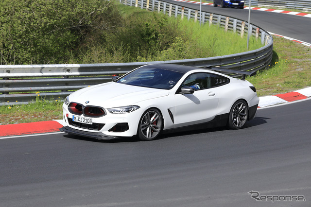 BMW M8をベースとした謎の開発車両(スクープ写真)