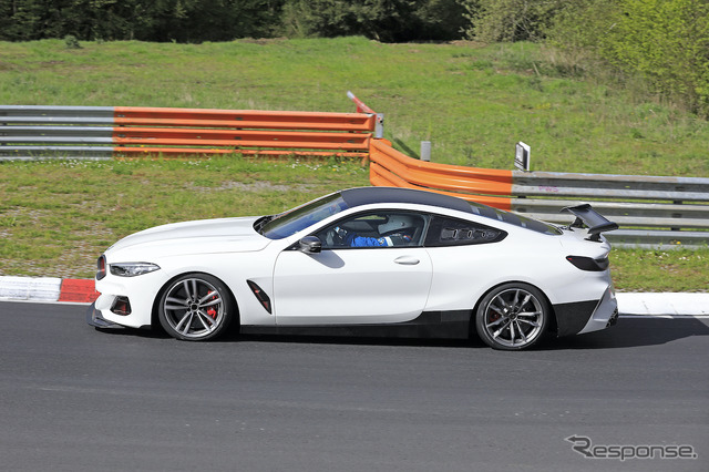 BMW M8をベースとした謎の開発車両(スクープ写真)
