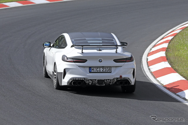 BMW M8をベースとした謎の開発車両(スクープ写真)