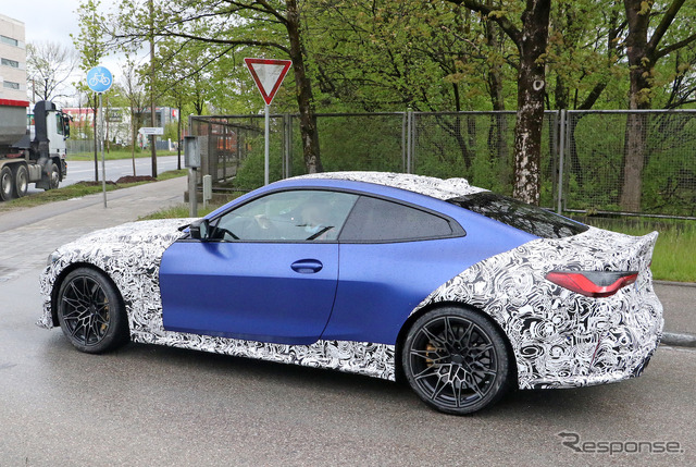 BMW M4クーペをベースとしたプロトタイプ（スクープ写真）