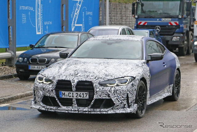 BMW M4クーペをベースとしたプロトタイプ(スクープ写真)