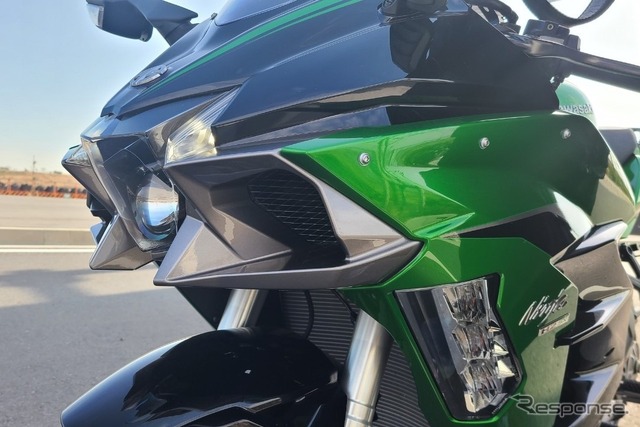 カワサキ Ninja H2 SX SE+