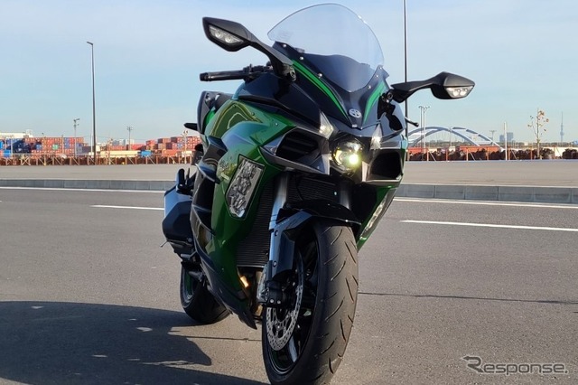 カワサキ Ninja H2 SX SE+
