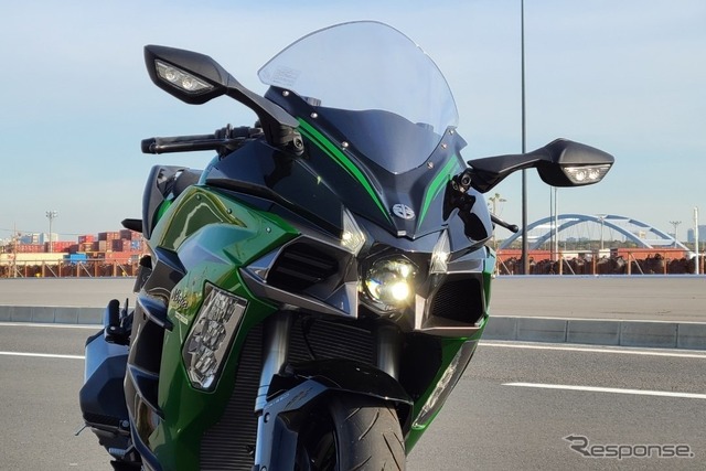カワサキ Ninja H2 SX SE+