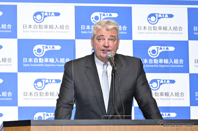 日本自動車輸入組合(JAIA)理事長であるティル シェア氏