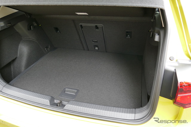 VW ゴルフ 新型(eTSI Active)