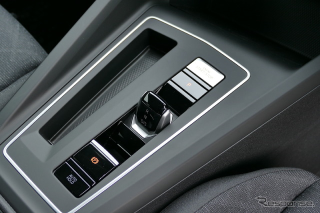 VW ゴルフ 新型(eTSI Active)