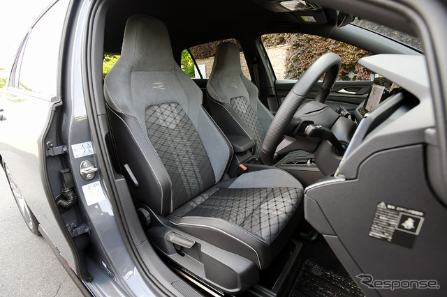 VW ゴルフ 新型(eTSI R-Line)