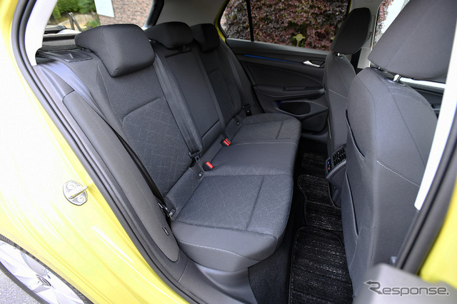 VW ゴルフ 新型(1.0 eTSI Active)
