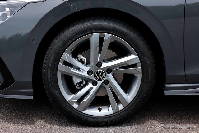 VW ゴルフ 新型(eTSI R-Line)