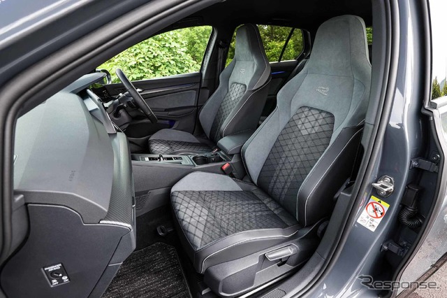 VW ゴルフ 新型(eTSI R-Line)