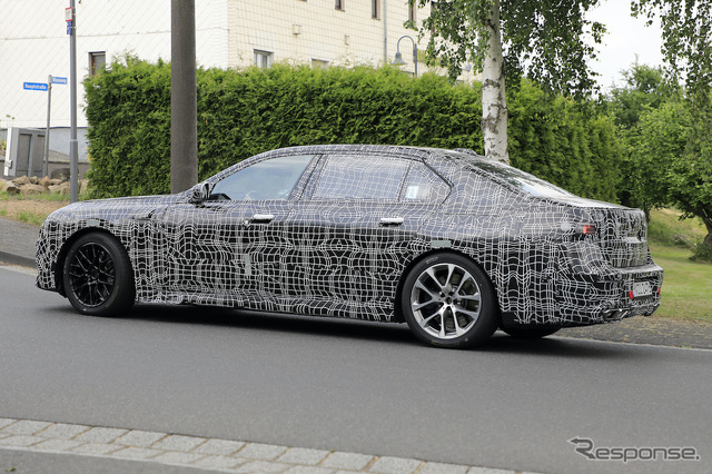 BMW 7シリーズ 次期型プロトタイプ(スクープ写真)