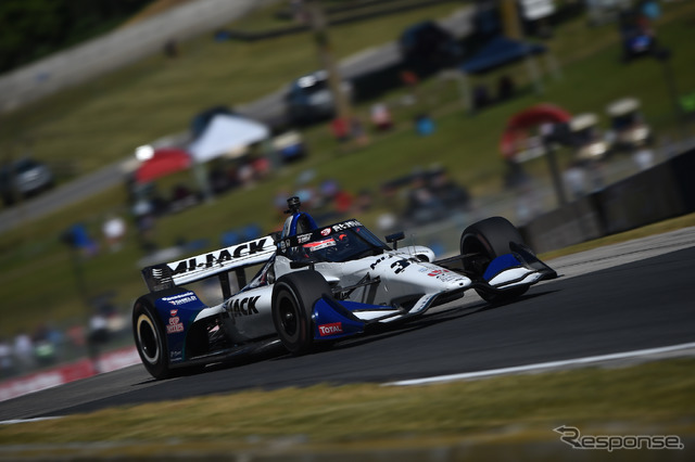 #30 佐藤琢磨は決勝8位(写真はレースウイーク金曜の走行)。