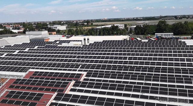 太陽光パネルを設置したイタリア工場