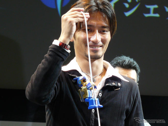 ROBO_JAPAN08…最新ロボットが大集合!