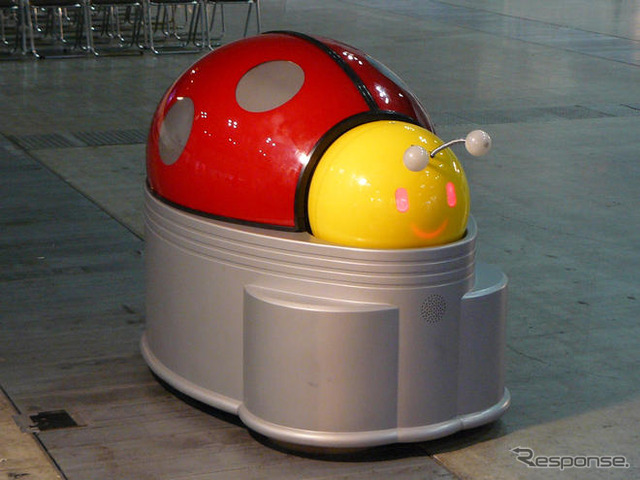 ROBO_JAPAN08…最新ロボットが大集合!