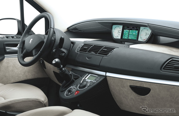 【ジュネーブショー2002出品車】プジョー『807』……3列カーテンエアバッグ