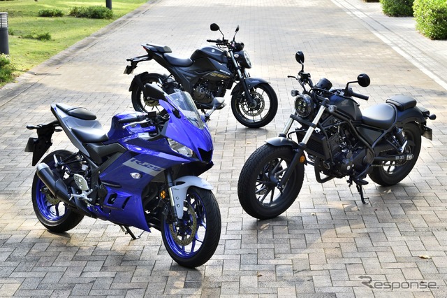 250ccバイクの異種3モデルを揃えた。左からヤマハ YZF-R25、スズキ ジクサー250、ホンダ レブル250