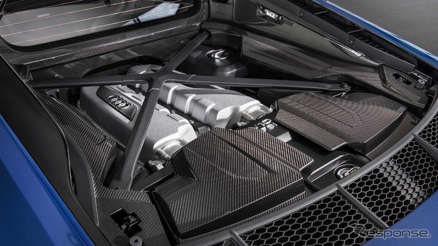 アウディ R8 の5.2リットルV型10気筒ガソリン自然吸気エンジン
