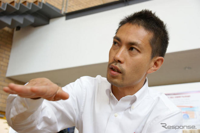 【ホンダ FCXクラリティ 登場】クルマであること…長谷川デザイナー