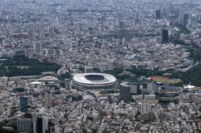 国立競技場と東京市街（6月26日）